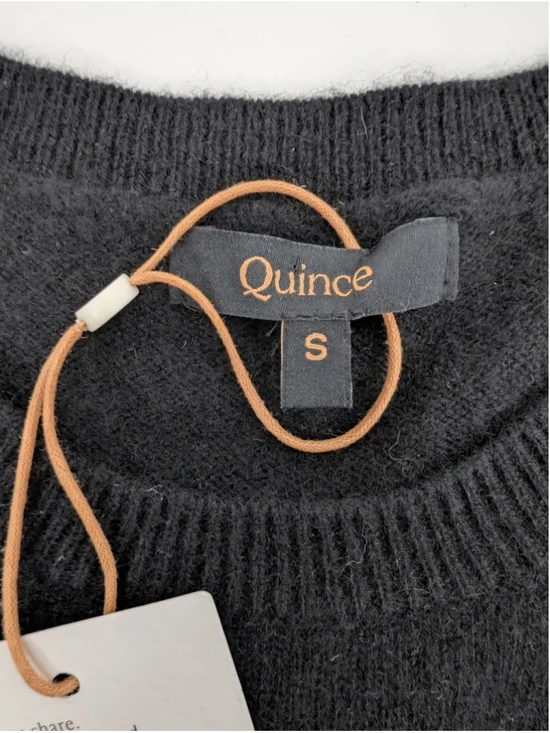 NWT Quince Mongolian Cashmere Crewneck Sweater Size Small Black Classic Preppy - Picture 5 of 10